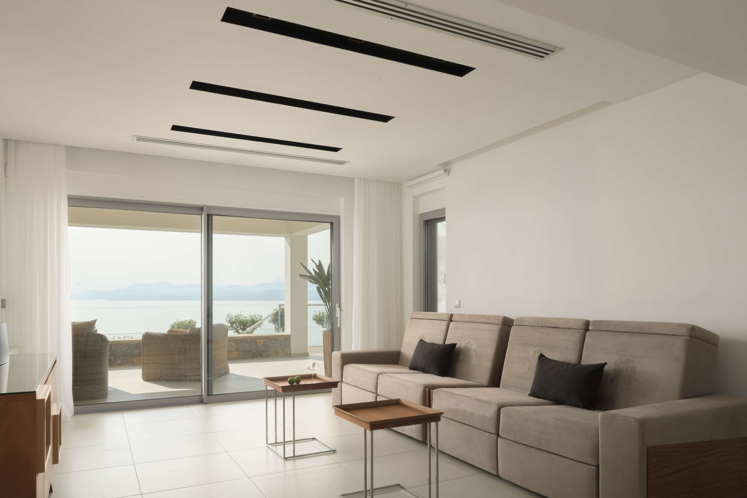 A private home theatre haven for games, films, and laid-back evenings. A private home theatre haven for games, films, and laid-back evenings.